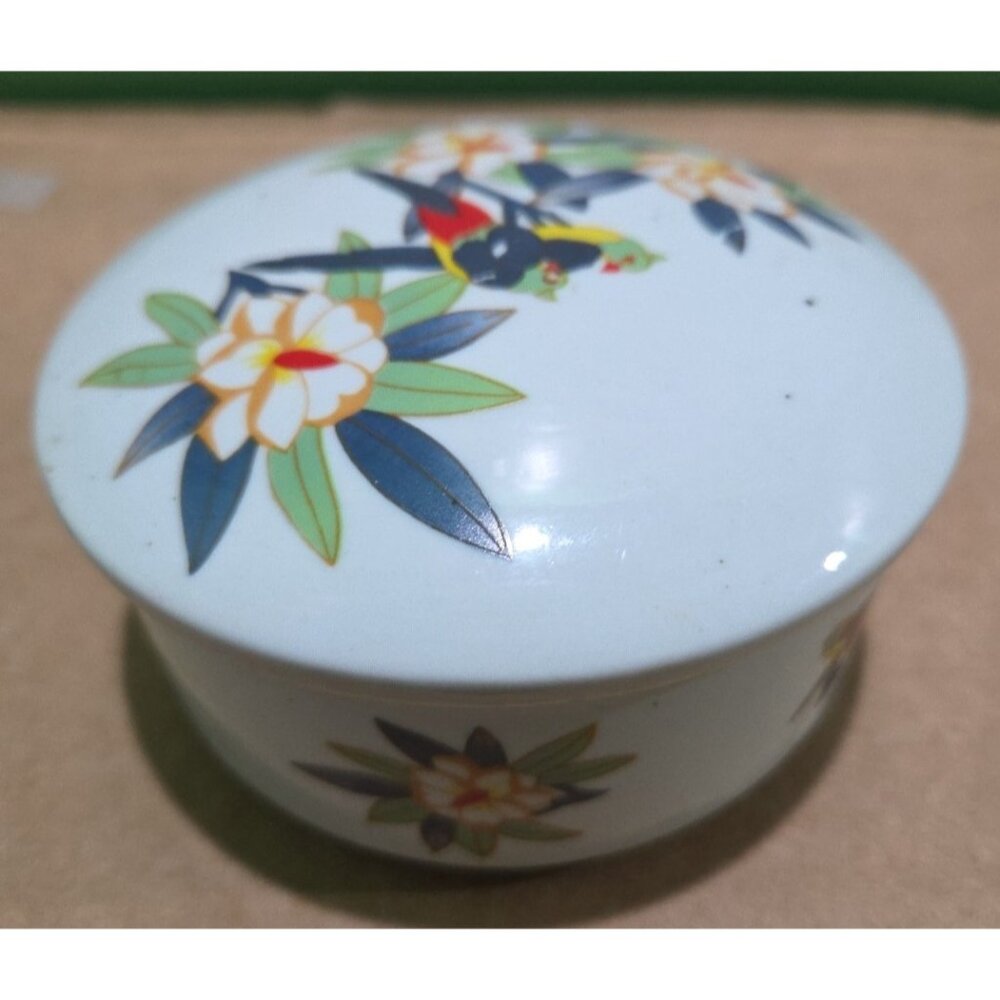 Vintage Porcelain Trinket Box Colorful Birds and Flowers - Picture 3 of 6